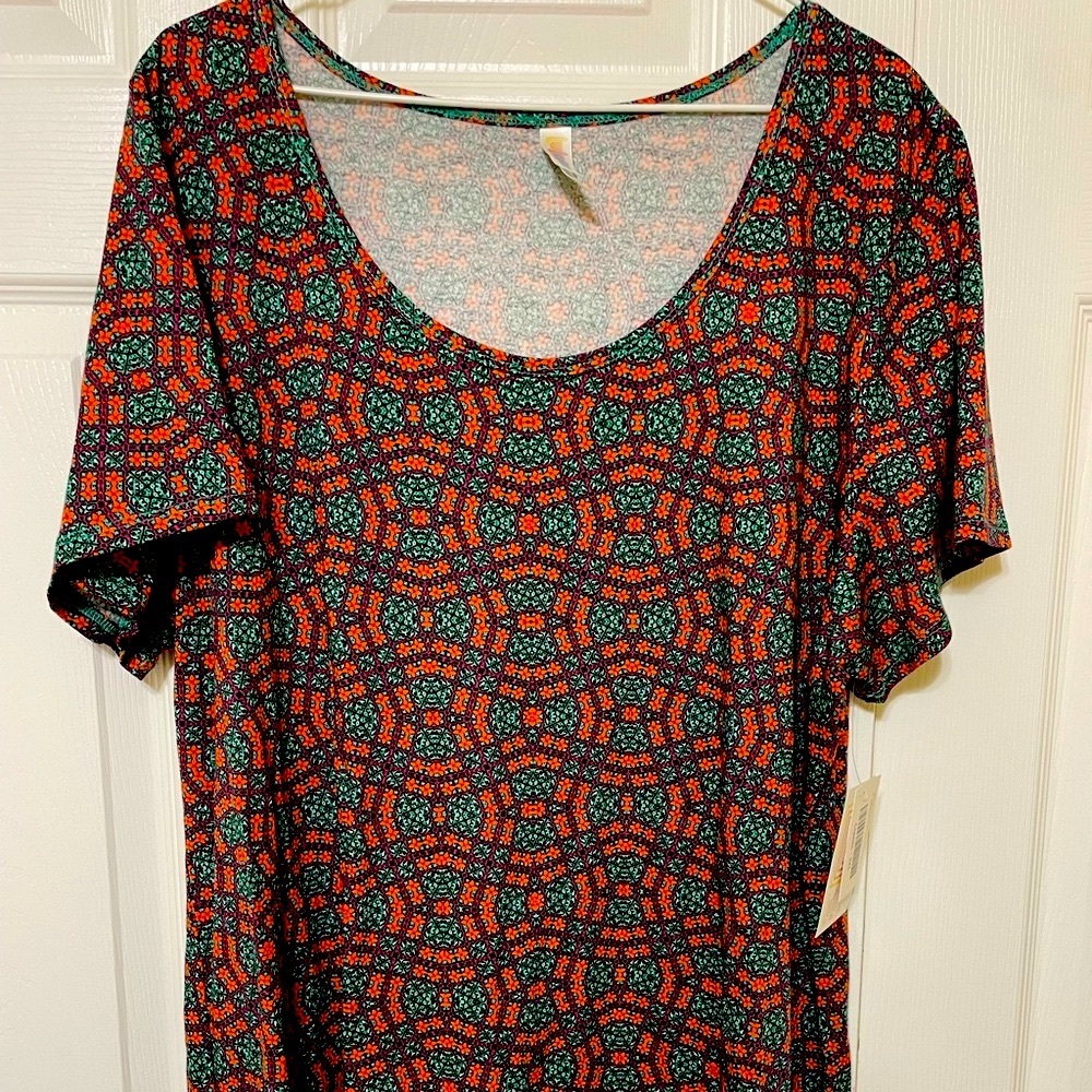 NWT Lularoe Plus Size 3X Hi Lo hem Spring or summer top Comfy and soft Tunic top